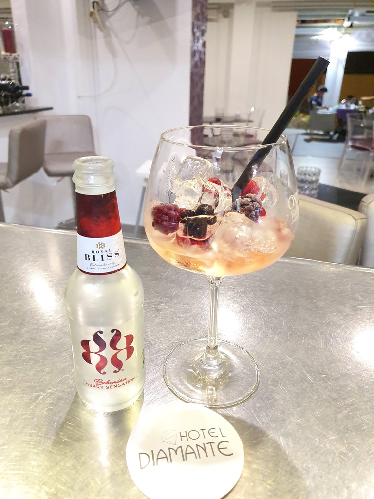 LILLET WILD BERRY