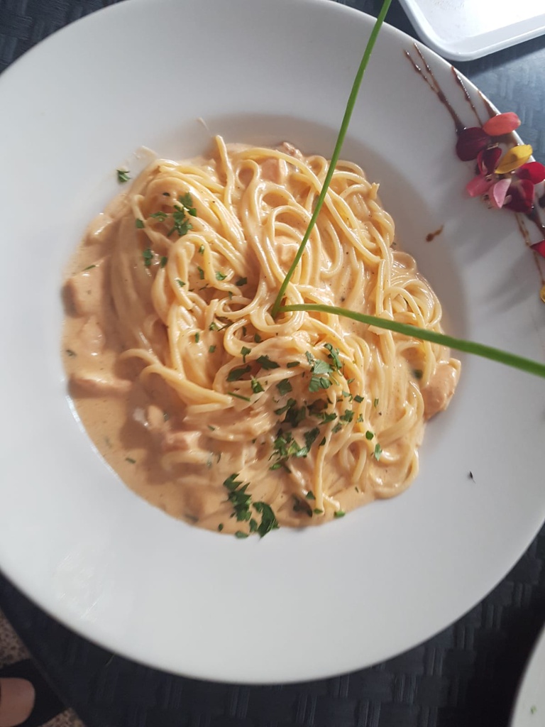 ESPAGHETTI SALMONE