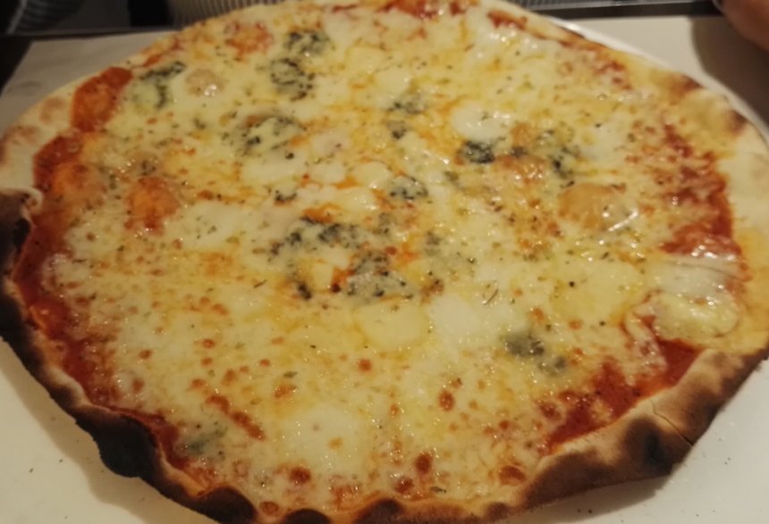 PIZZA 4 QUESOS