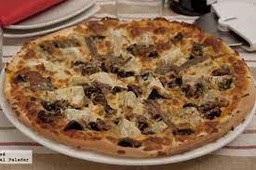 PIZZA CAPRICHOSA