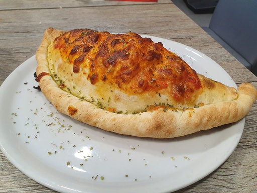 CALZONE