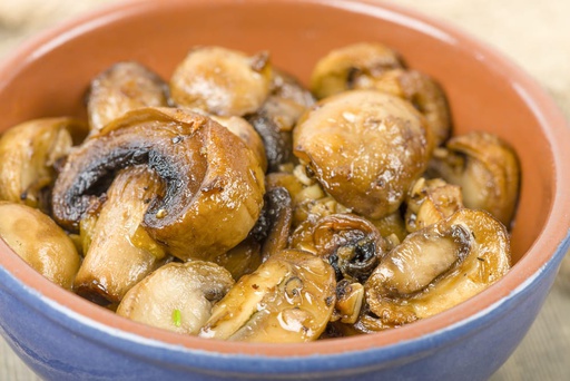 MUSHROOMS WITH GARLIC SAUCE