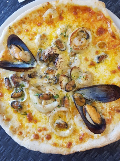 PIZZA FRUTTI DI MARE 